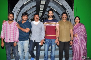 Aatadukundam Raa Movie Press Meet
